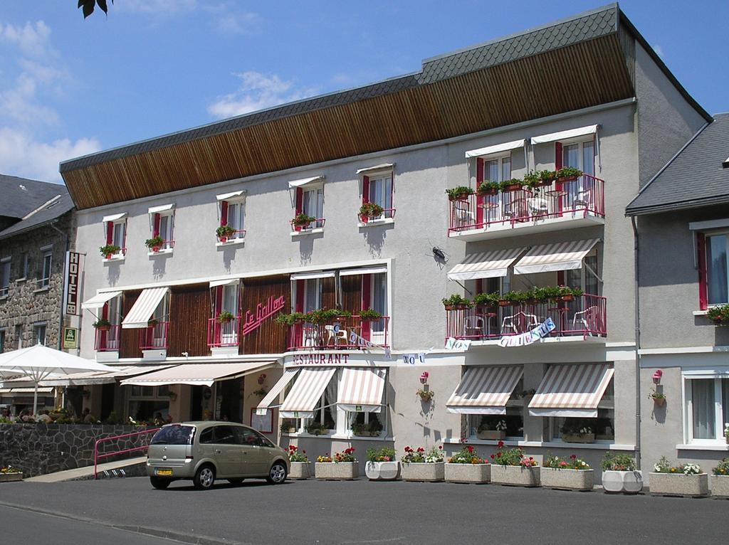 Hotel Restaurant Le Grillon Chambon-sur-Lac Eksteriør bilde