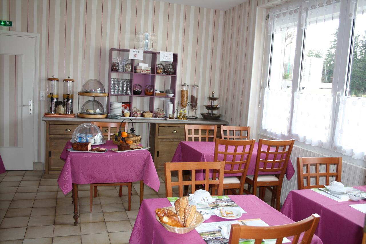 Hotel Restaurant Le Grillon Chambon-sur-Lac Eksteriør bilde